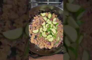 Orzo Skillet with Italian Sausage, Zucchini, and Tomatoes. #summerrecipe