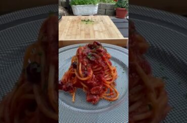 Spaghetti alla Puttanesca #food #shorts #short #shortvideo #shortsyoutube #italianfood #shortsfeed