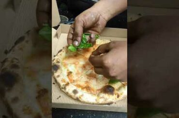 Italian margarita pizza #shorts #tamil #pizzalovers #italianfood