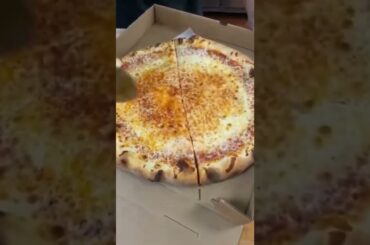 Oddly satisfying #shorts  #satisfyingvideo #satisfying  #oddlysatisfying #loop  #shortvideo #pizza