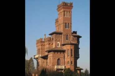 Amazing Castle in the lovely Town of Balzola, in the Piemonte region of Northern Italy - FOR SALE