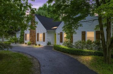 33742 Oak Point Circle, Farmington Hills, MI - 20221016015