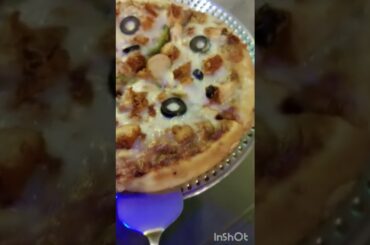 yummmuy pizza homemade without oven....kindly subscribe channel for recipes