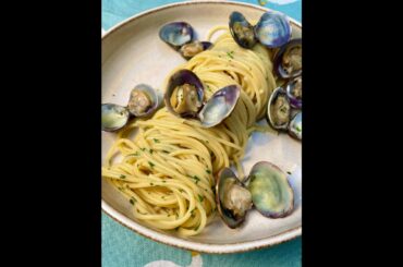Three steps for the perfect Spaghetti alle Vongole - Clam Pasta