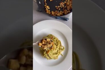 Pasta con crema di avocado e tempeh - Le ricette vegan di  natureat