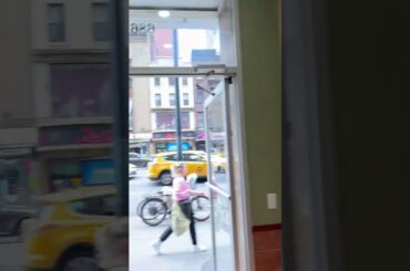 #manhattan #pizza #italianfood #famous #pizzaspot#newyork #usashorts