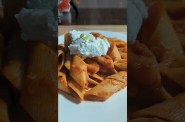 soffritto #shorts #soffritto #pasta #italian #redsauce #ricotta #basil #pastarecipe #pastalover #eat