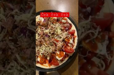 Pizza time #shorts #shortsvideo #pizza #italianfood #bosna #sarajevo