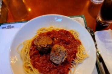 Delicious 3 Course Meal - Spaghetti Overload! - Spaghetti Factory - #shorts