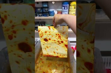 Does it look like pizza to you too?  #marbling #art #color #shorts #paint