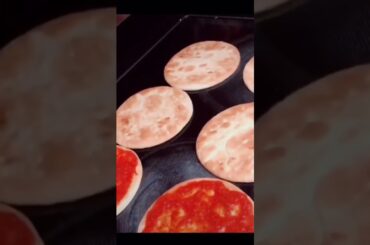 #italianfood #greek #pita #pizzapie #pizzarecipe #pizza #food