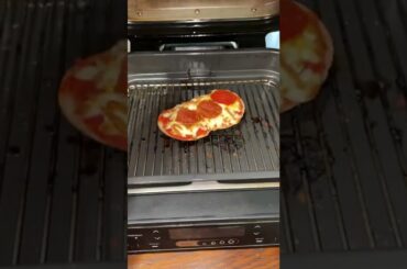 EASY ITALIAN BREAD PIZZA SNACK!!!