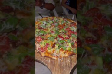 Pizza #pizza #shorts #ytshorts #foodie #youtubeshort #trending #viral #food #yummy #love #dinner