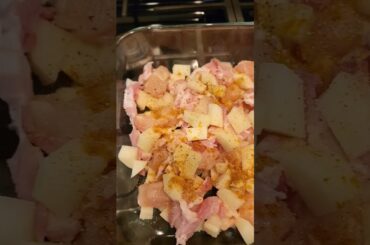 oven baked potatoes and chicken #stayathomemom #cooking #easyrecipes #bonappetit