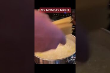 #italiancooking #breakthepasta #broken #yummy #freshingredients