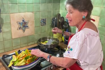 Cook Italian with Me: La Peperonata