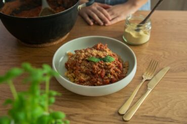 HIGH PROTEIN PASTA (plant based, easy & delicious!)