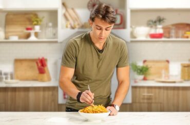 Single Guy Picks A Date Based On Their Italian Food