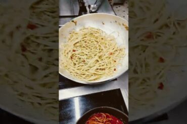 aglio olio e peperoncino #spaghetti #spaghettipasta #italianfood