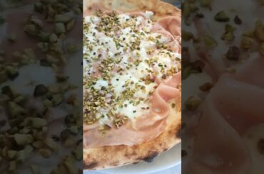 #pizza #pizzalover #stracciatella #mortadella #pistacchio #shorts #italianfood #asmr