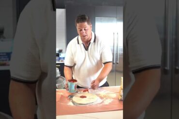 Pro Pizza tip ~ Use Bianco tomatoes for your Za’!! #shorts #pizza