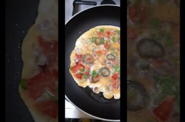 Jalapeno Omellete#breakfast recipe#easy egg veg omellete#shorts#Sliced jalapeno#Sarah ka Ashyana