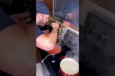 Bucatini all’Amatriciana                           #fyp #youtubeshorts #munchies #italianfood