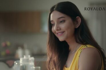 Great Indian Festive Sale Upto 70% | Royaloak Venice Italian Marble Dining Table