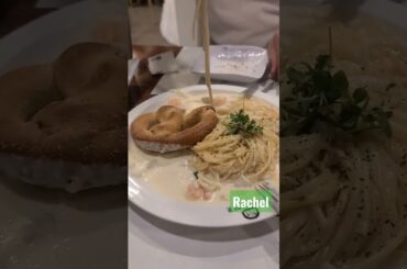 Delicious Italian Food in South Korea #salad #creampastbread #gorgonzolacheese