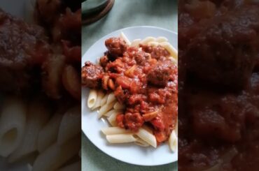#pasta with #homemade #meatballs in #tomato #sauce #shorts #dinner #yummy #boyfriend #cooking