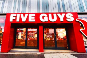 Restaurant Workers Reveal 10 Items People Should NEVER Order