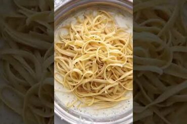 Easiest Fettuccine Alfredo! #pasta #fettuccinealfredo #comfortfood #fyp #shorts