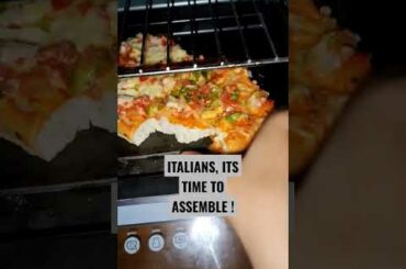let them get triggered. #Italianfood #pizza #shorts