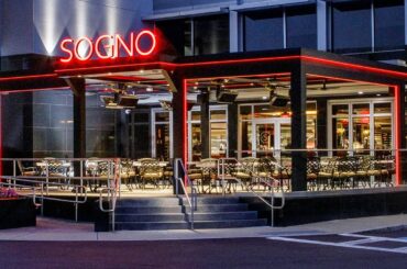 StruXure Pergola - Al Fresco Dining @ SOGNO ITALIAN - Woburn, MA