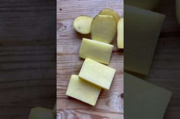 Patate Fisarmonica by @Giallozafferano Italian Recipes #food #italianfood #cooking  Giallo Zafferano