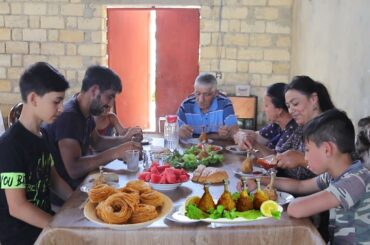 Italian Cuisine KFC | Kazakh Cuisine Folding Village Life
