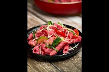 Pasta can be made healthy and full of anti-oxidants too. Beetroot Pink Pasta with veggies #shorts