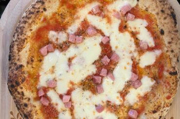 Roccbox Neapolitan pizza with prosciutto