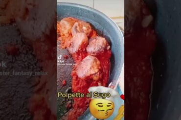 Italian Food:Polpette al Sugo