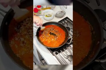 One Minute Recipe | Creamy Arrabbiata Pasta #oneminuterecipe #italianfood #pastarecipe #shorts