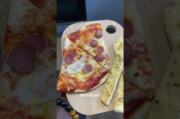 #homade pizza with garlic bread #homaderecipes #italian #food #foodie #lunch #dinnerrecipe #dinner