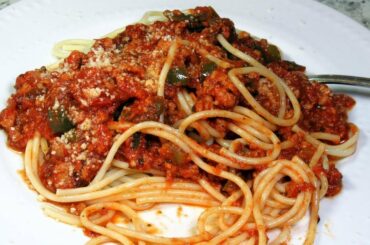 Lazy Sunday Spaghetti with Meat Sauce #shorts