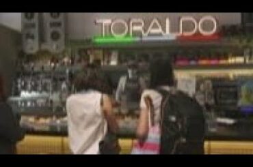 Italians flock to cafes as indoor dining reopens