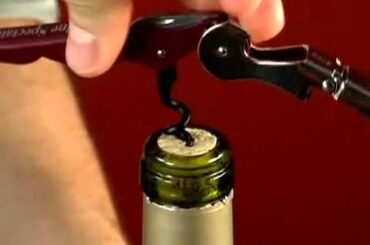 Basic wine opener - How to open a standard wine bottle