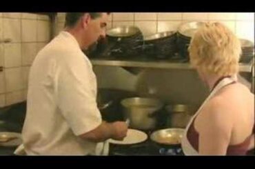 Traditional Italian Cooking - A super easy pasta recipe