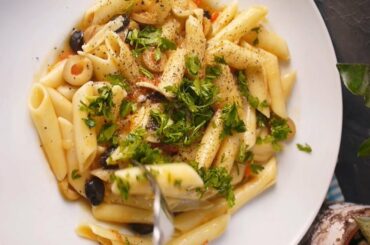 Cheapest and simplest pasta recipe from lazy chef :: NO CHEESE  #shorts