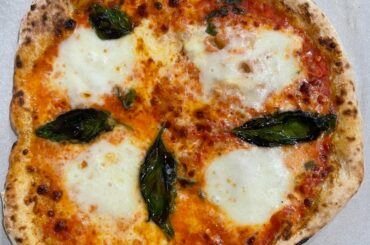 I would appreciate your feedback. Still learning how to make pizza. 3 days ferment. Thank you 🙏