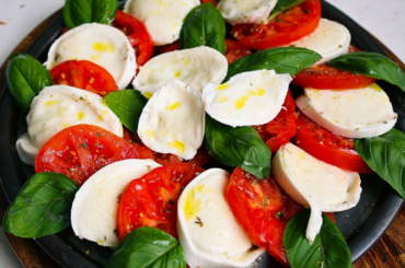 How to Make CAPRESE SALAD🍅