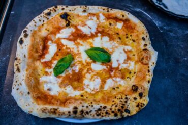 Neapolitan pizza "da Michele" style. Baked at 530c in Effeuno