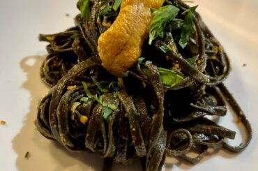 Two weeks ago I posted here trying to recreate a sea urchin pasta I had in Sicily, I made it over the weekend thanks to your advice and it turned out wonderfully